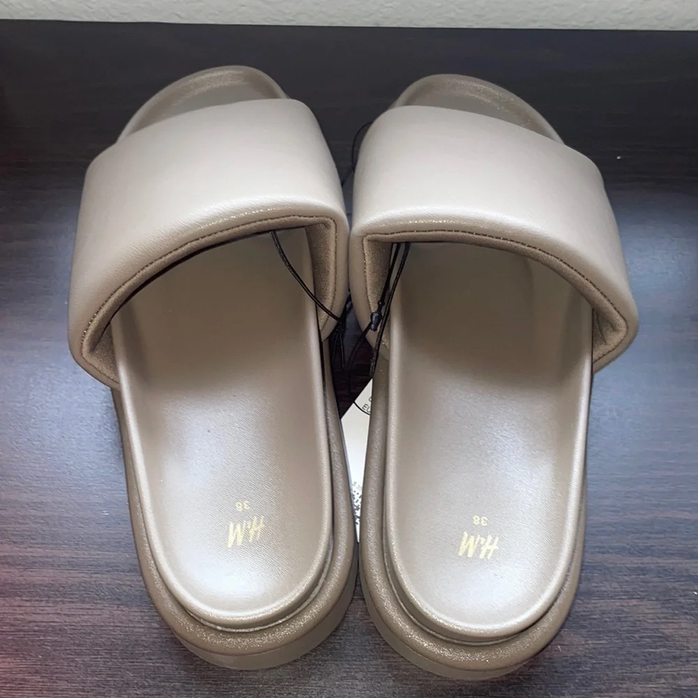 H&am slip ons - Picture 3 of 3